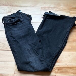 Black Distressed Jeans
